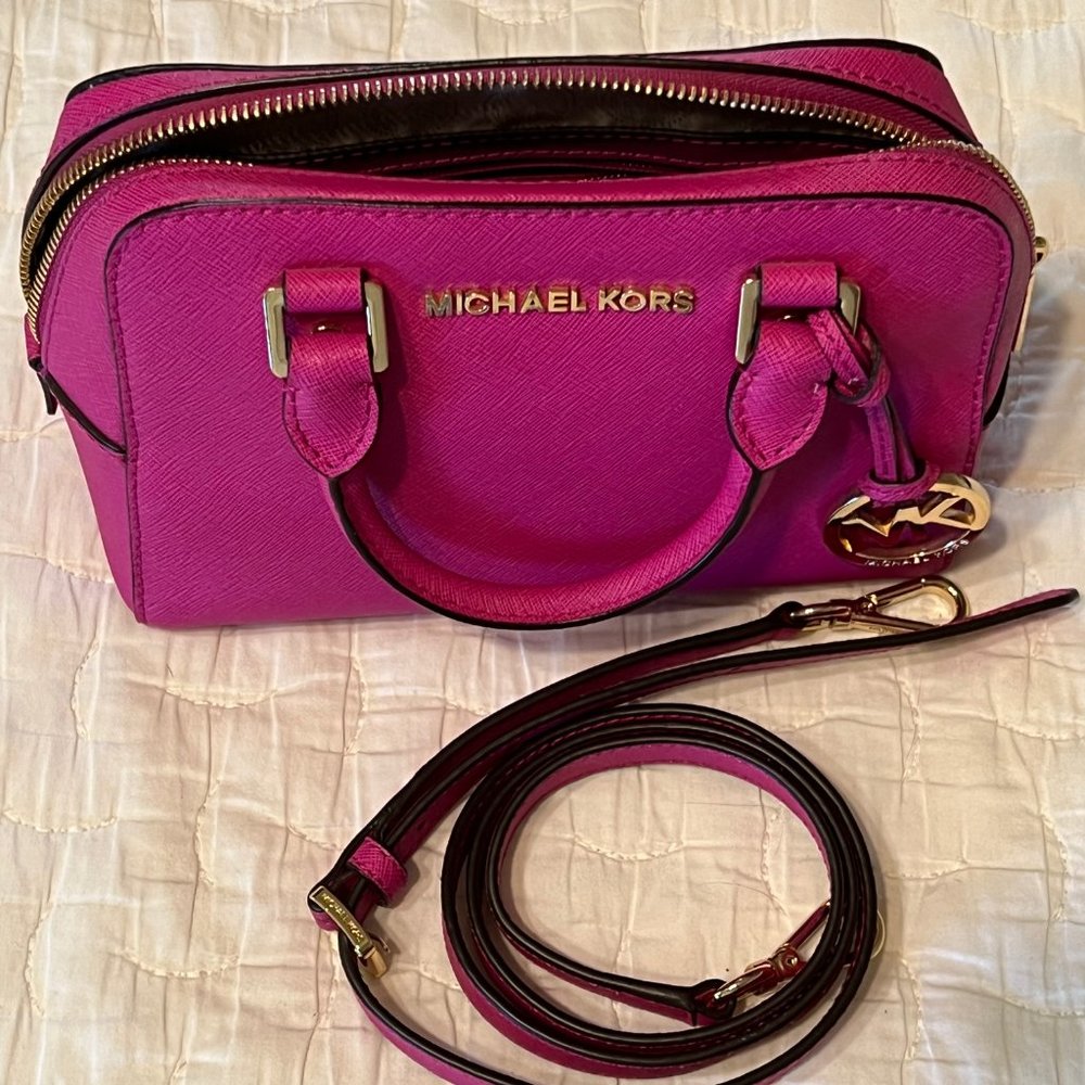 Michael Kors Ciara Mini Crossbody - Picture 4 of 7